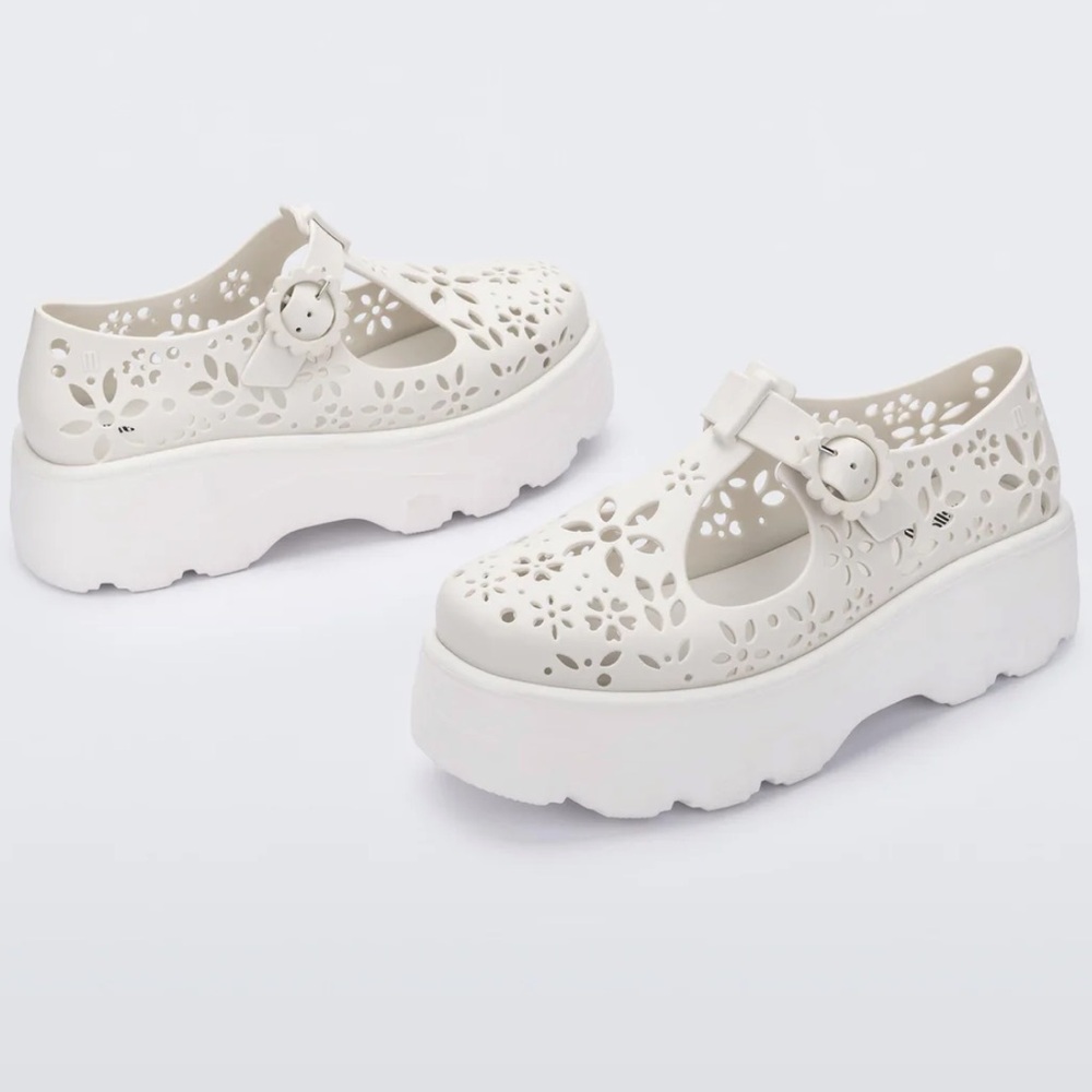 Melissa Kick Off Lace Mary Jane Size 8